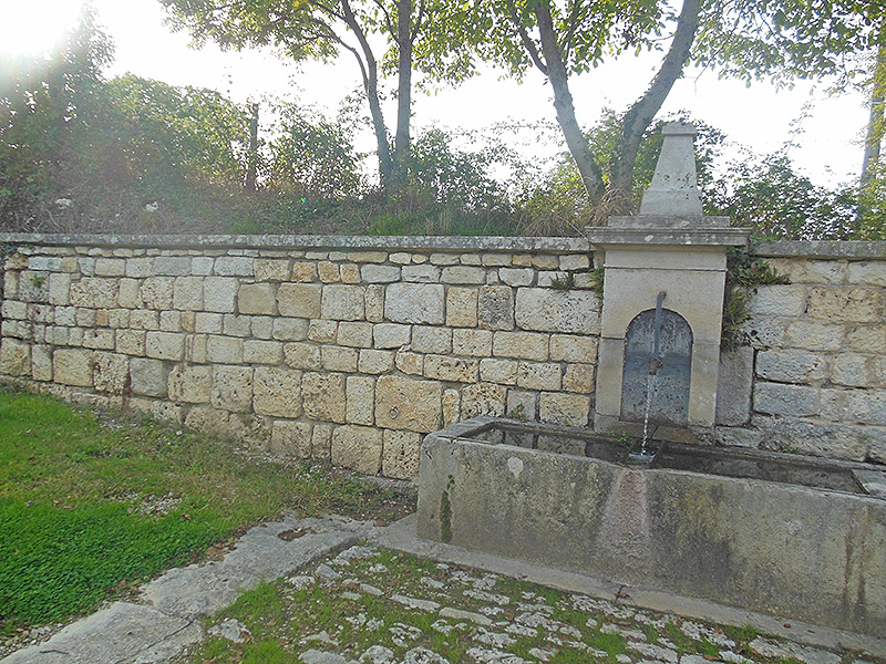 fontaine pierre